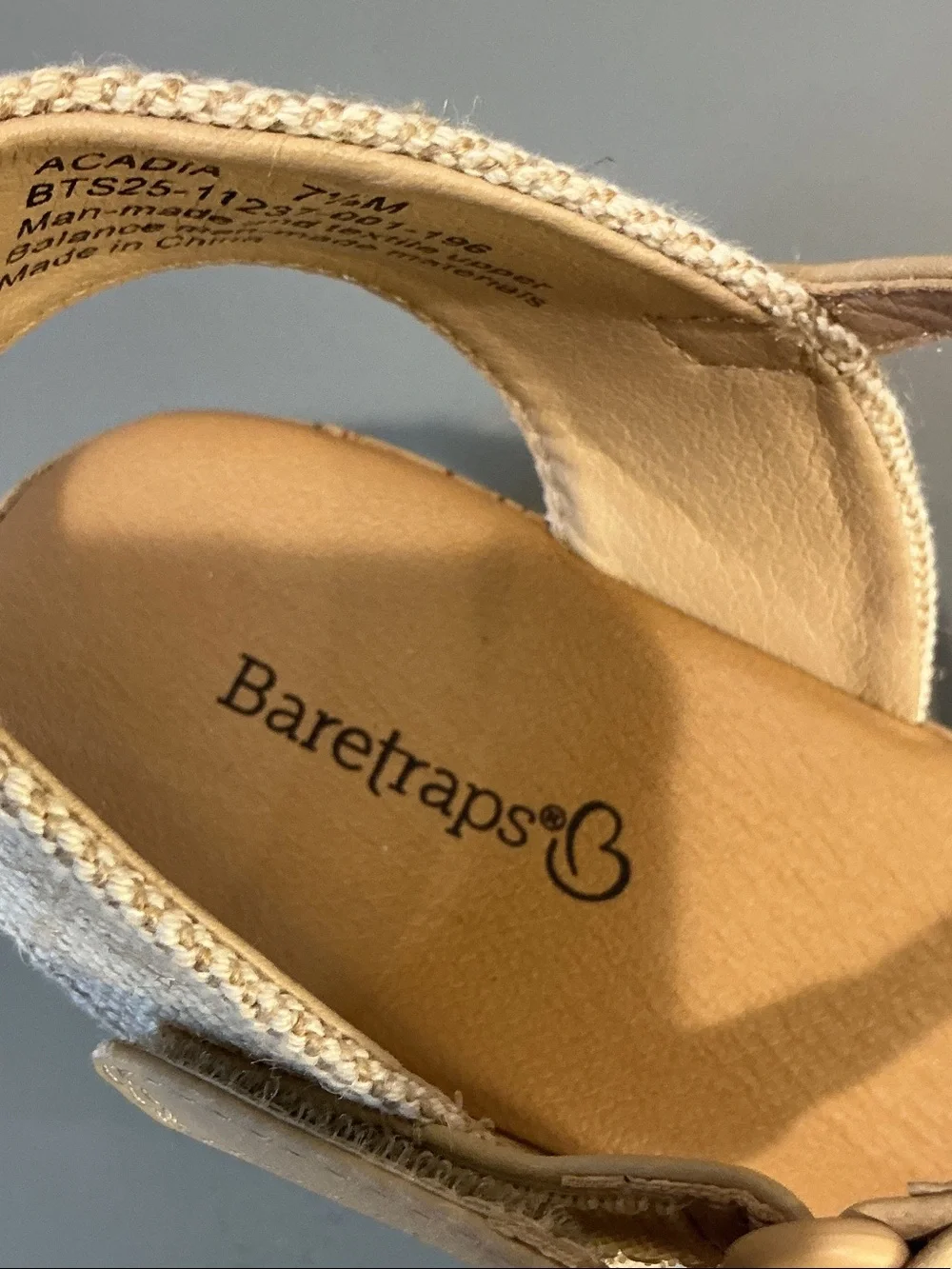 BareTraps Acadia Coral and Tan Wedge Espadrilles, size 7.5